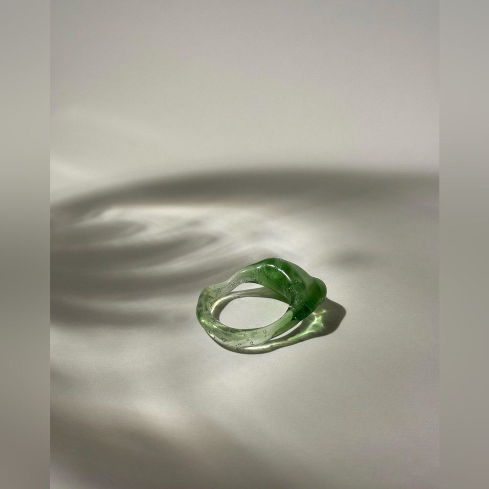 Green Glass Ring: Handmade Borosilicate Minimalist Jewelry - Picture 6 of 8